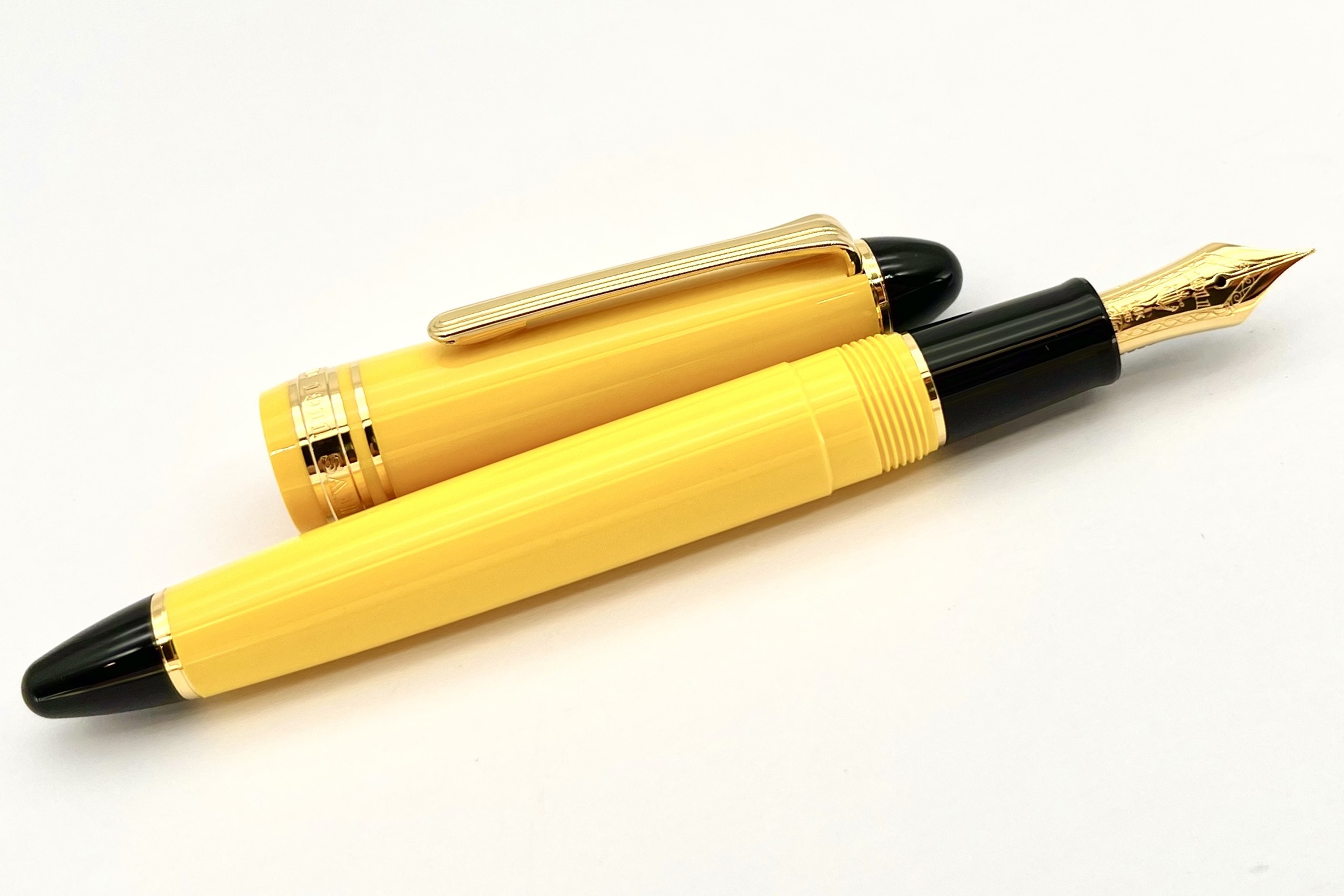 Sailor1911StandardYellowwithGoldTrimFPNewLogo_H